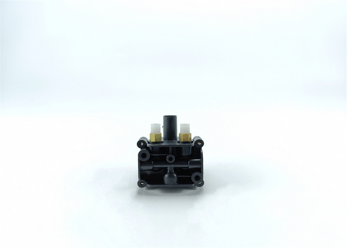37006789450 Air Suspension Solenoid Valve Block For BMW F02 / F04