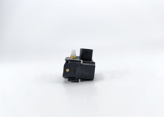 37206864251 Air Suspension Solenoid Valve Block For BMW 550i / 740i